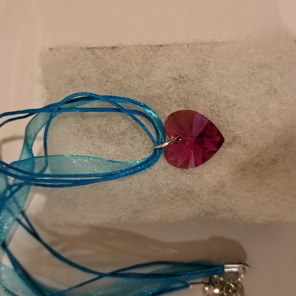 Strawberry Sun Crystal Heart Necklace - Picture 6 of 7